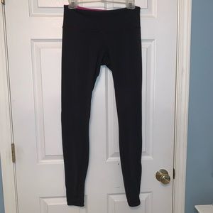 Lululemon Reversible Black and Pink Leggings